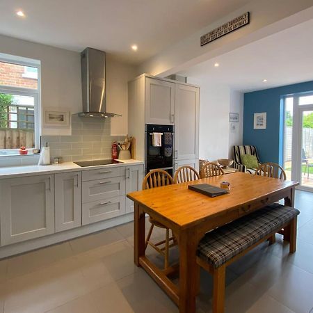 Charming 3 Bed House And Garden, Pet Friendly Villa Bournemouth Exterior photo